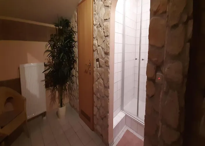 Apartment Lush In With 2 Saunas *