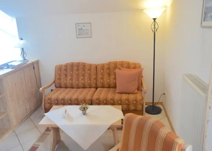 Lush In With 2 Saunas Apartmán *
